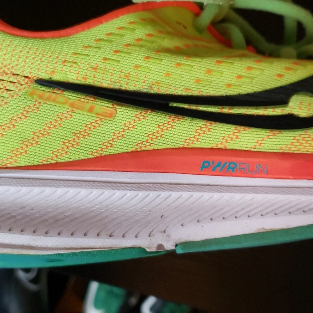Saucony Ride 13 Powerrun Pre-owned sz10. Wear on left shoe pictured. - Picture 9 of 11